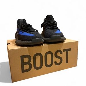 adidas Yeezy Boost 350 V2 Dazzling Blue